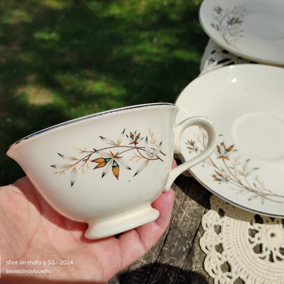 Taylor Smith Taylor Candlelight pattern vintage Versatile line 2 cups 3 saucers - Picture 1 of 9